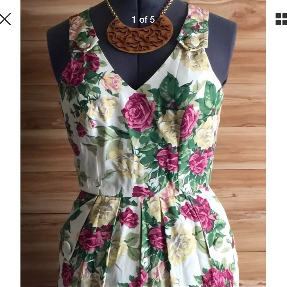 Cute floral dress;looks😍w Kinetik Soul Necklace!